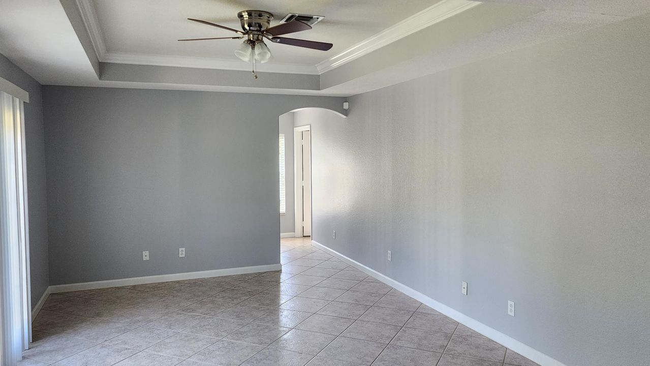 For Rent: $2,700 (4 beds, 3 baths, 2221 Square Feet)