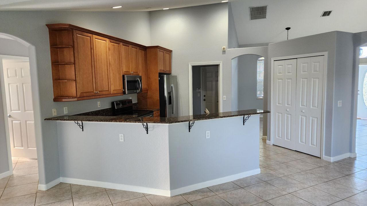 For Rent: $2,700 (4 beds, 3 baths, 2221 Square Feet)