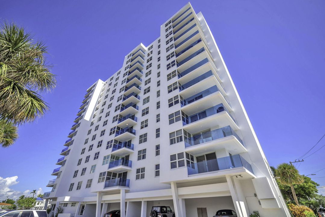 For Sale: $552,700 (2 beds, 2 baths, 1000 Square Feet)