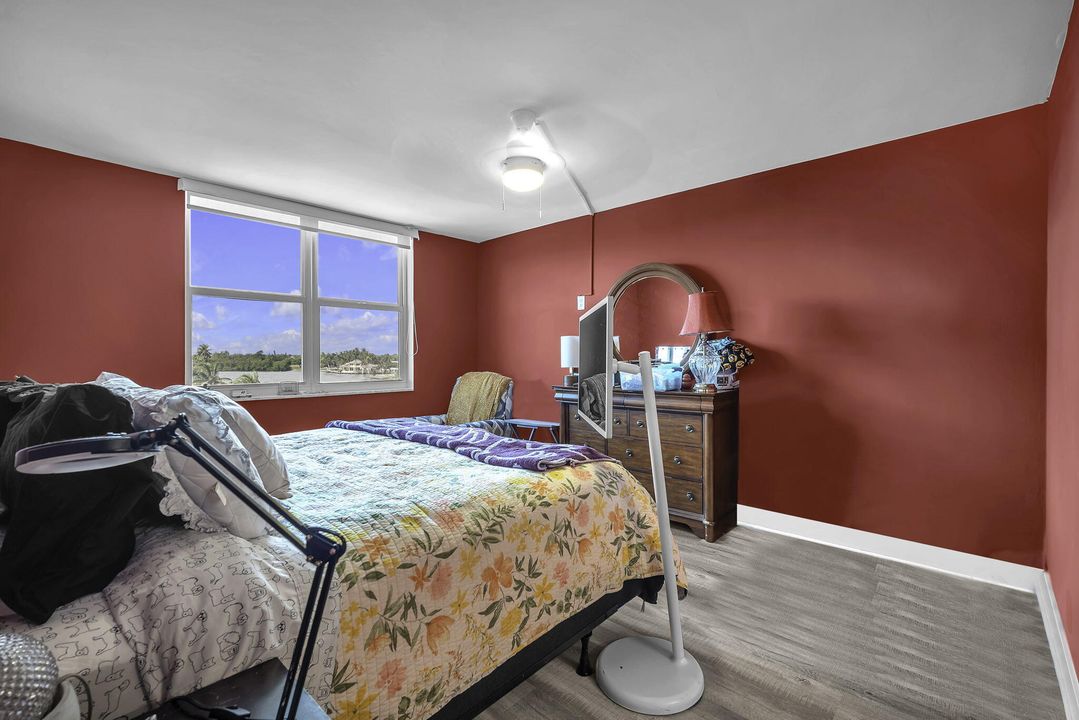 For Sale: $552,700 (2 beds, 2 baths, 1000 Square Feet)