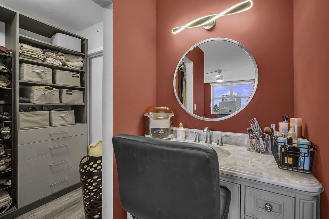 For Sale: $552,700 (2 beds, 2 baths, 1000 Square Feet)