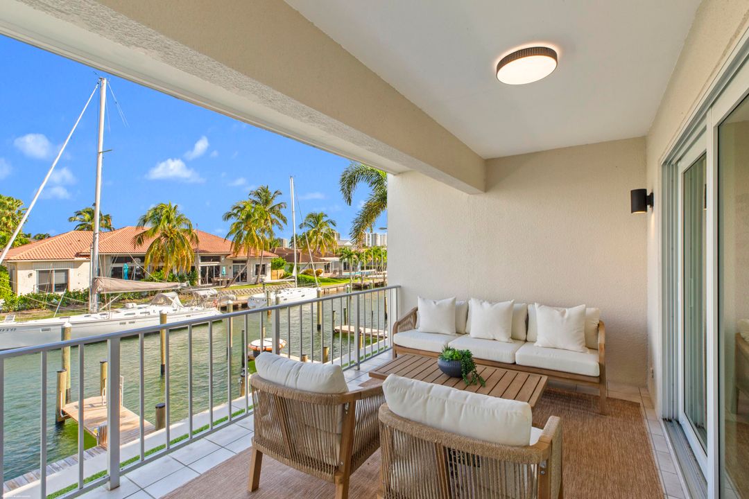 出租: $12,500 (2 贝兹, 2 浴室, 1143 平方英尺)