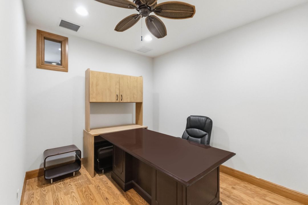 For Sale: $35 (0 beds, 0 baths, 741 Square Feet)