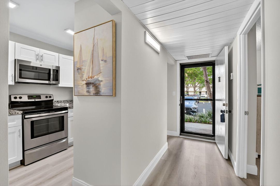 For Rent: $5,500 (2 beds, 2 baths, 1130 Square Feet)