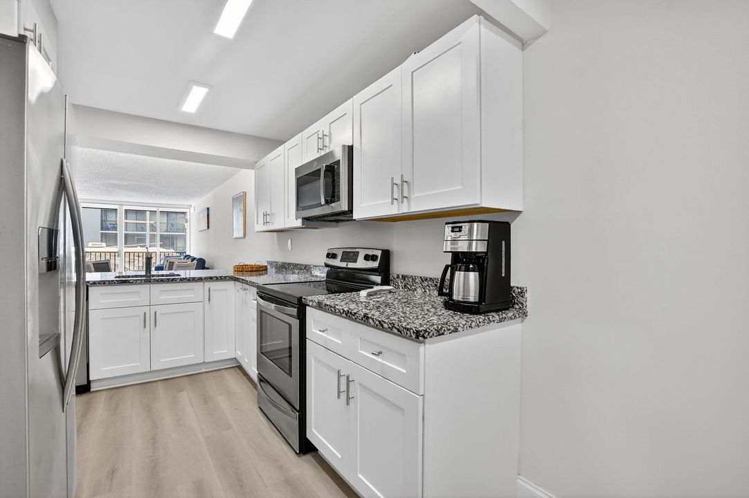 For Rent: $5,500 (2 beds, 2 baths, 1130 Square Feet)