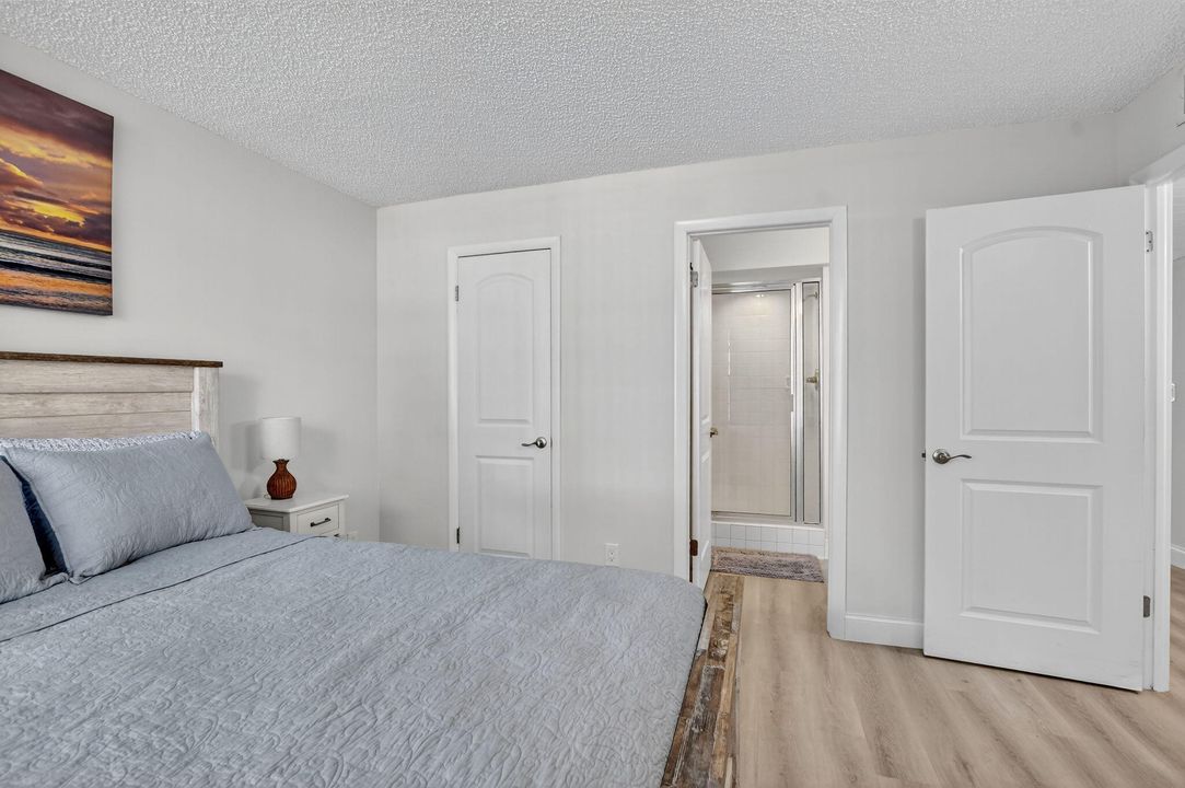 For Rent: $5,500 (2 beds, 2 baths, 1130 Square Feet)