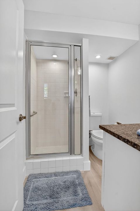 For Rent: $5,500 (2 beds, 2 baths, 1130 Square Feet)