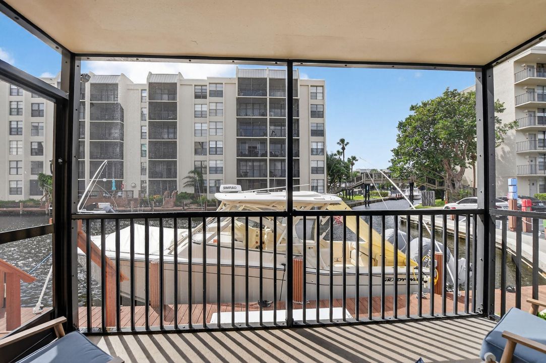 For Rent: $5,500 (2 beds, 2 baths, 1130 Square Feet)