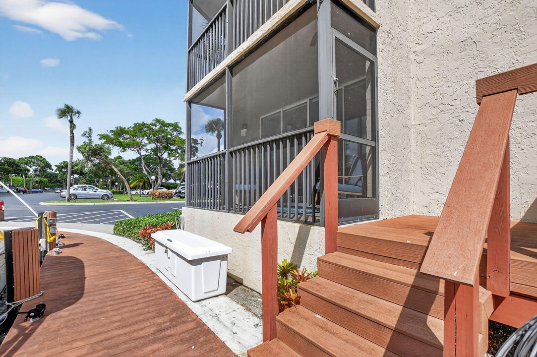 For Rent: $5,500 (2 beds, 2 baths, 1130 Square Feet)