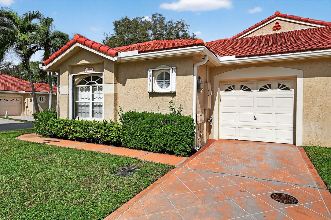 Active With Contract: $397,500 (3 beds, 2 baths, 1752 Square Feet)