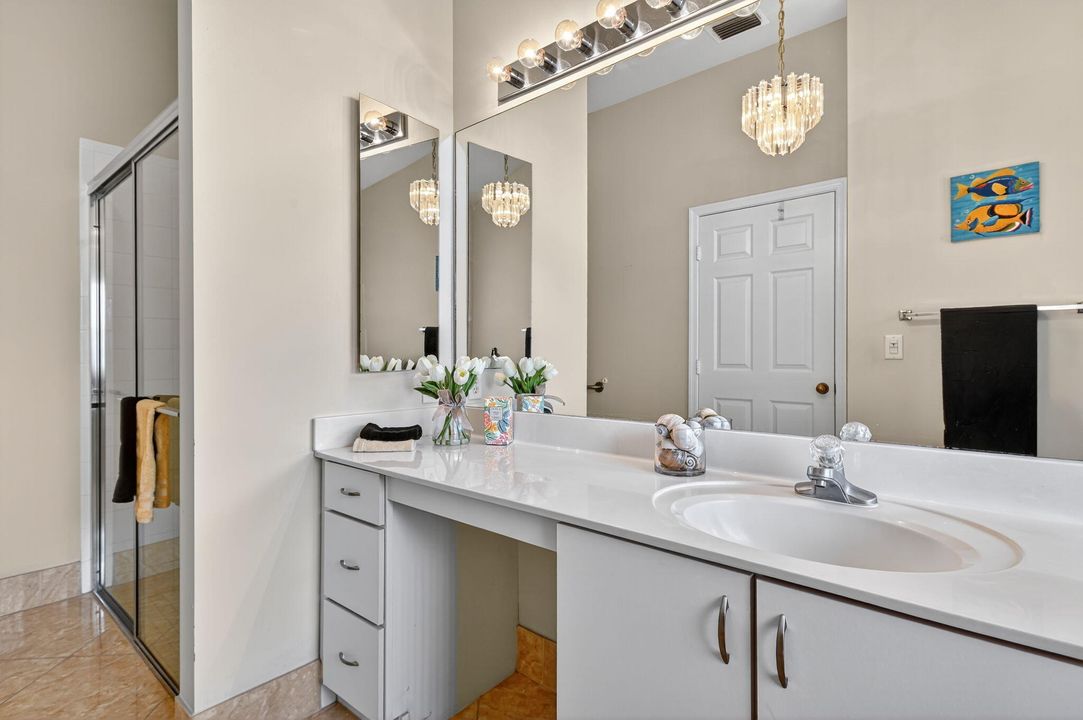 Active With Contract: $397,500 (3 beds, 2 baths, 1752 Square Feet)