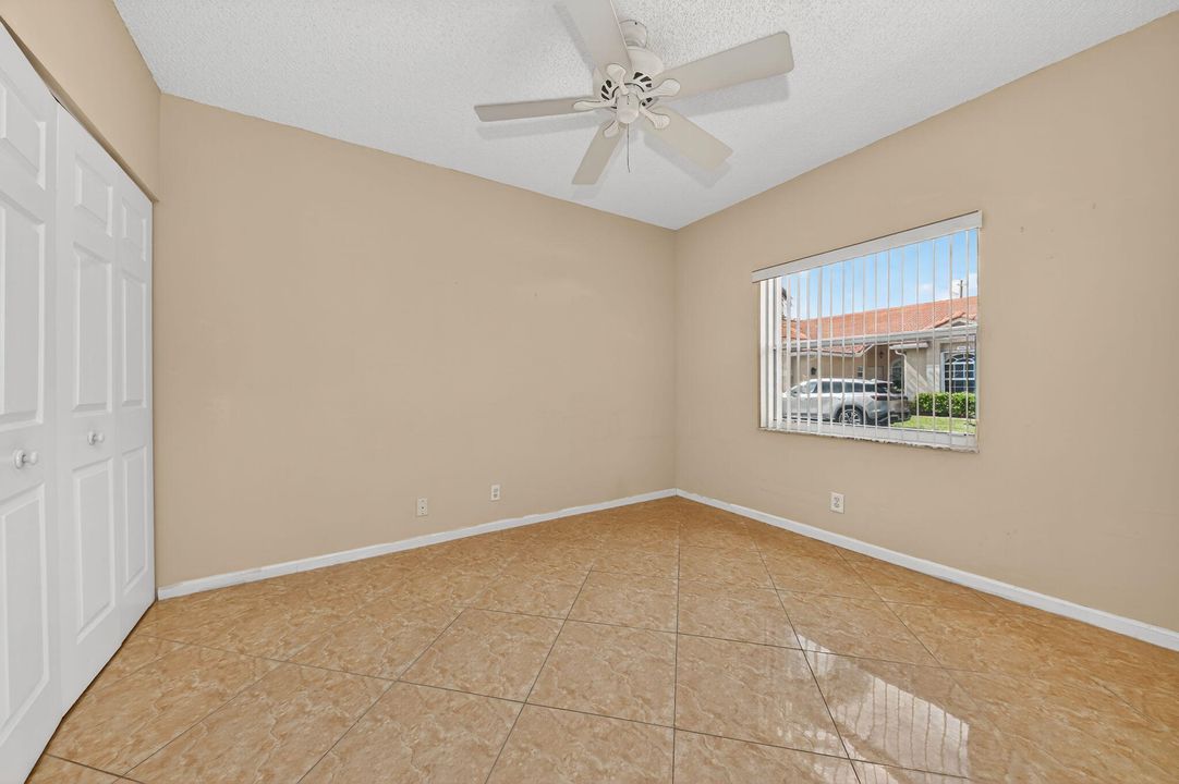 Active With Contract: $397,500 (3 beds, 2 baths, 1752 Square Feet)