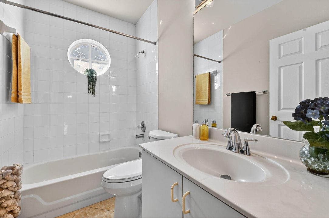 Active With Contract: $397,500 (3 beds, 2 baths, 1752 Square Feet)