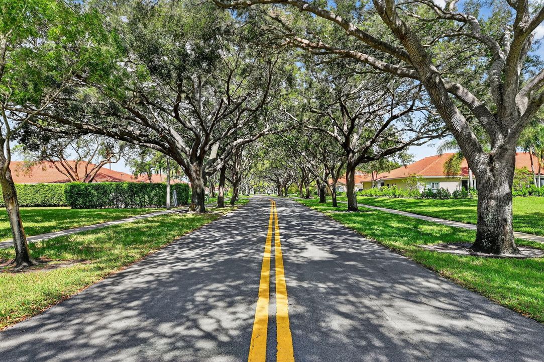 Active With Contract: $397,500 (3 beds, 2 baths, 1752 Square Feet)