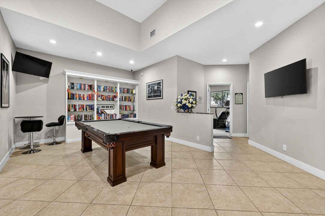 Active With Contract: $397,500 (3 beds, 2 baths, 1752 Square Feet)