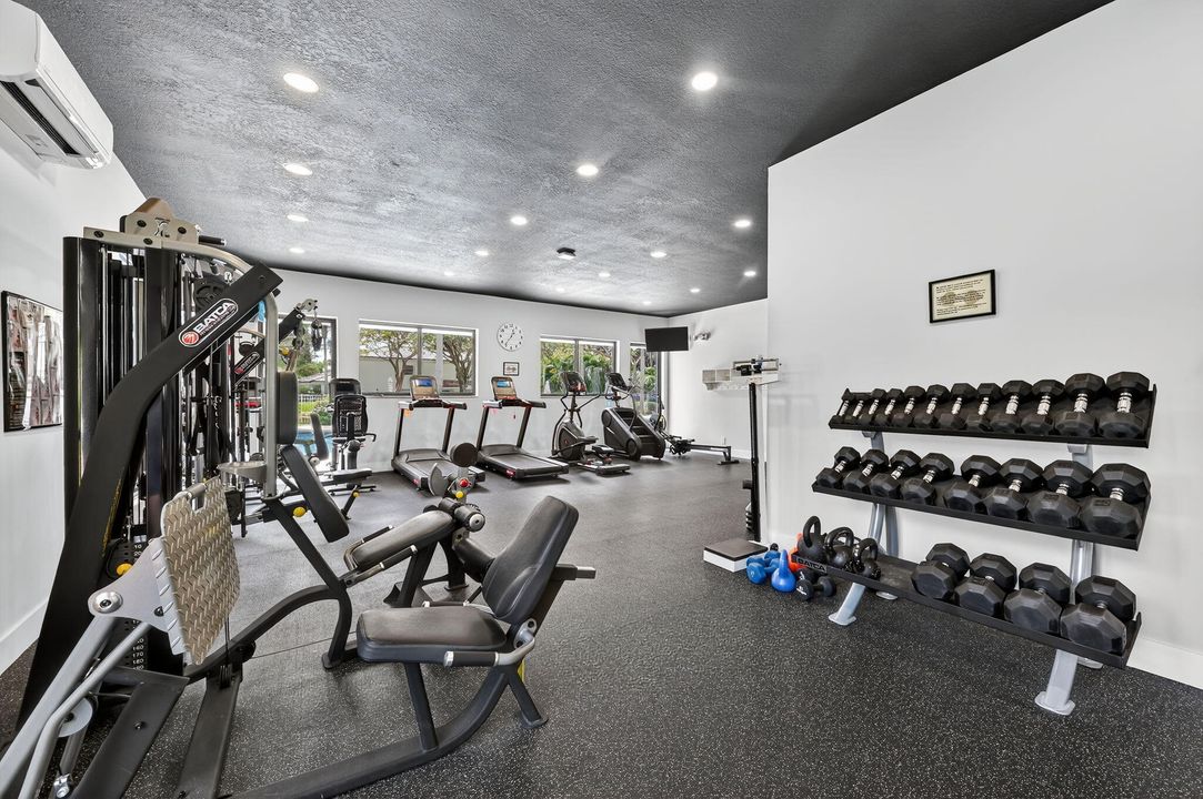 Active With Contract: $397,500 (3 beds, 2 baths, 1752 Square Feet)