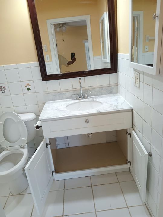 合同活跃: $2,000 (2 贝兹, 2 浴室, 847 平方英尺)