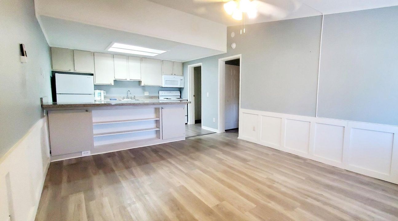 待售: $139,000 (1 贝兹, 1 浴室, 550 平方英尺)