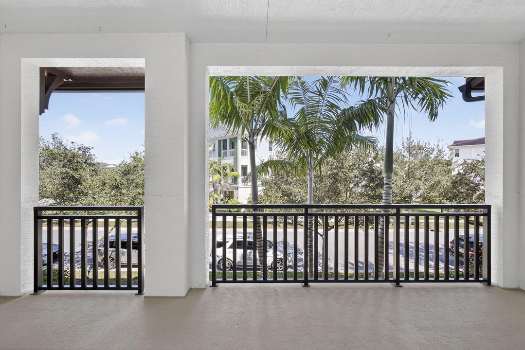 Под контрактом: $4,750 (4 спален, 3 ванн, 2252 Квадратных фут)