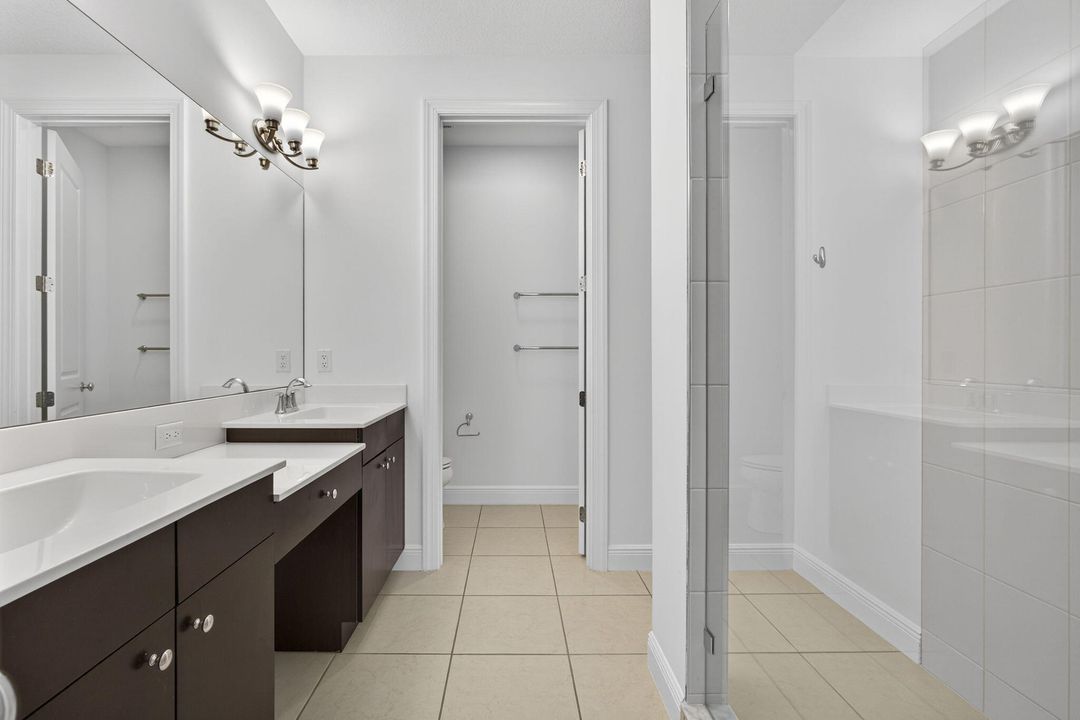 Под контрактом: $4,750 (4 спален, 3 ванн, 2252 Квадратных фут)