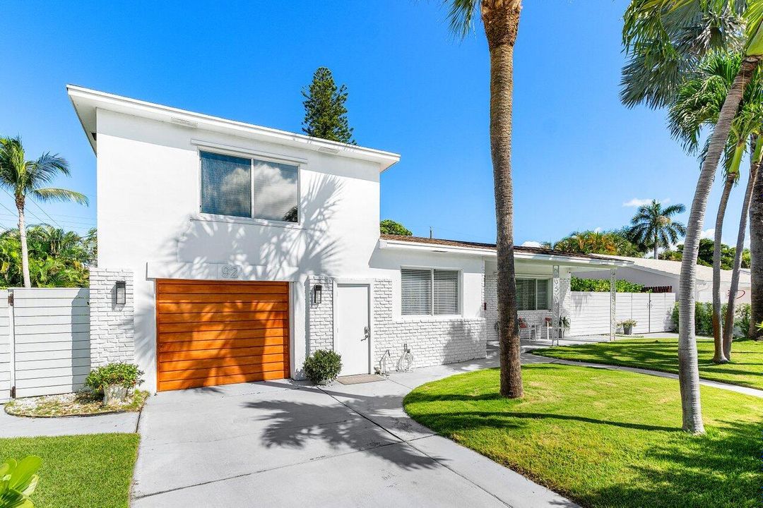 For Sale: $899,900 (3 beds, 2 baths, 2118 Square Feet)