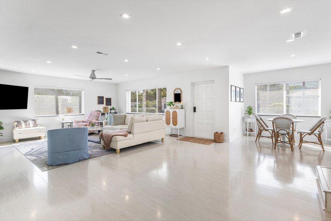 For Sale: $899,900 (3 beds, 2 baths, 2118 Square Feet)