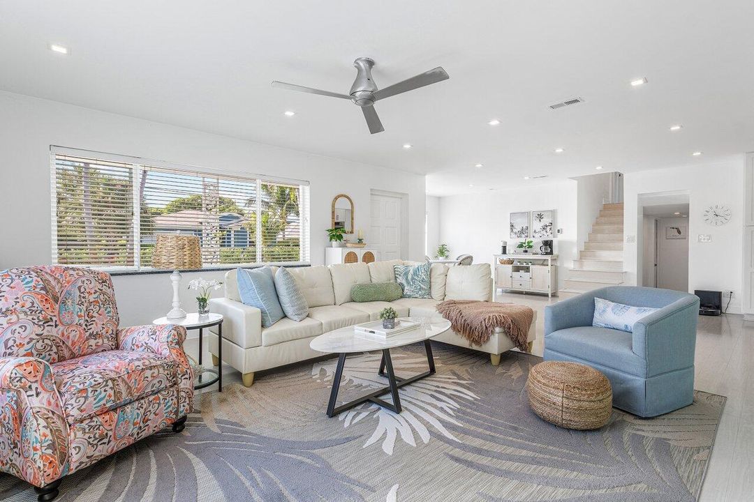 For Sale: $899,900 (3 beds, 2 baths, 2118 Square Feet)