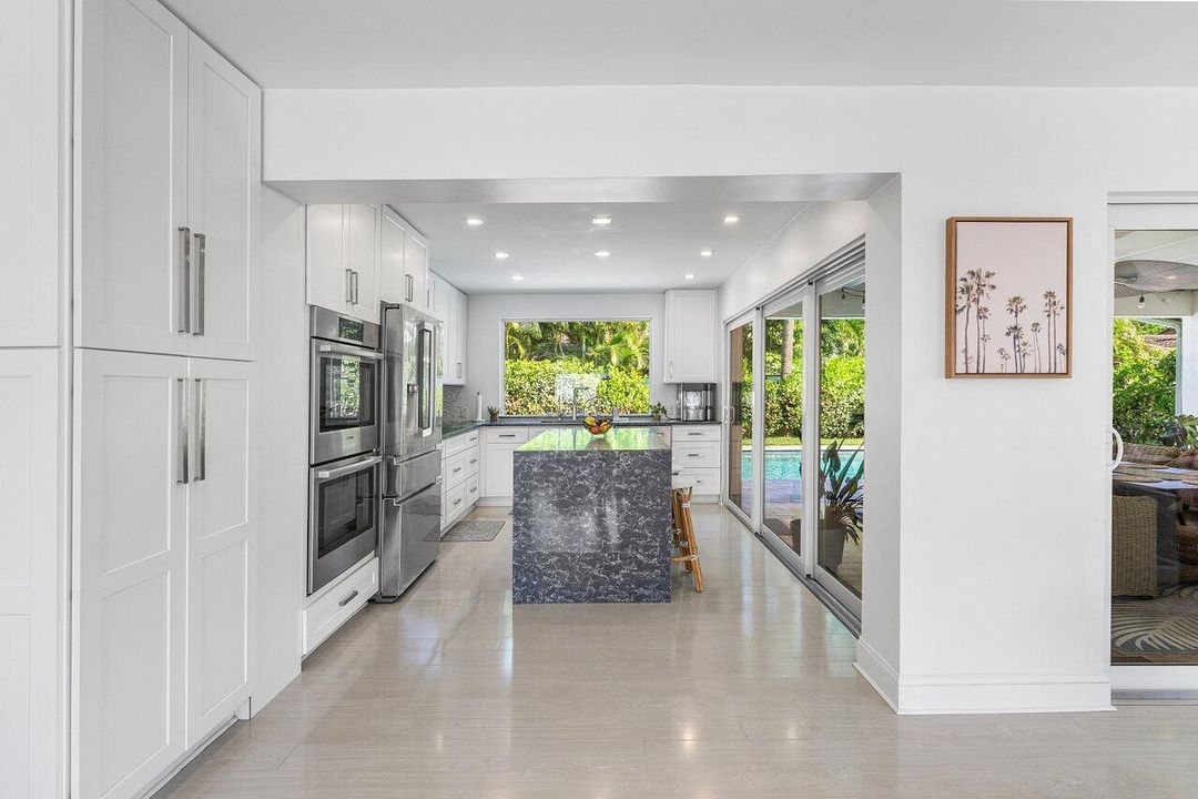 For Sale: $899,900 (3 beds, 2 baths, 2118 Square Feet)