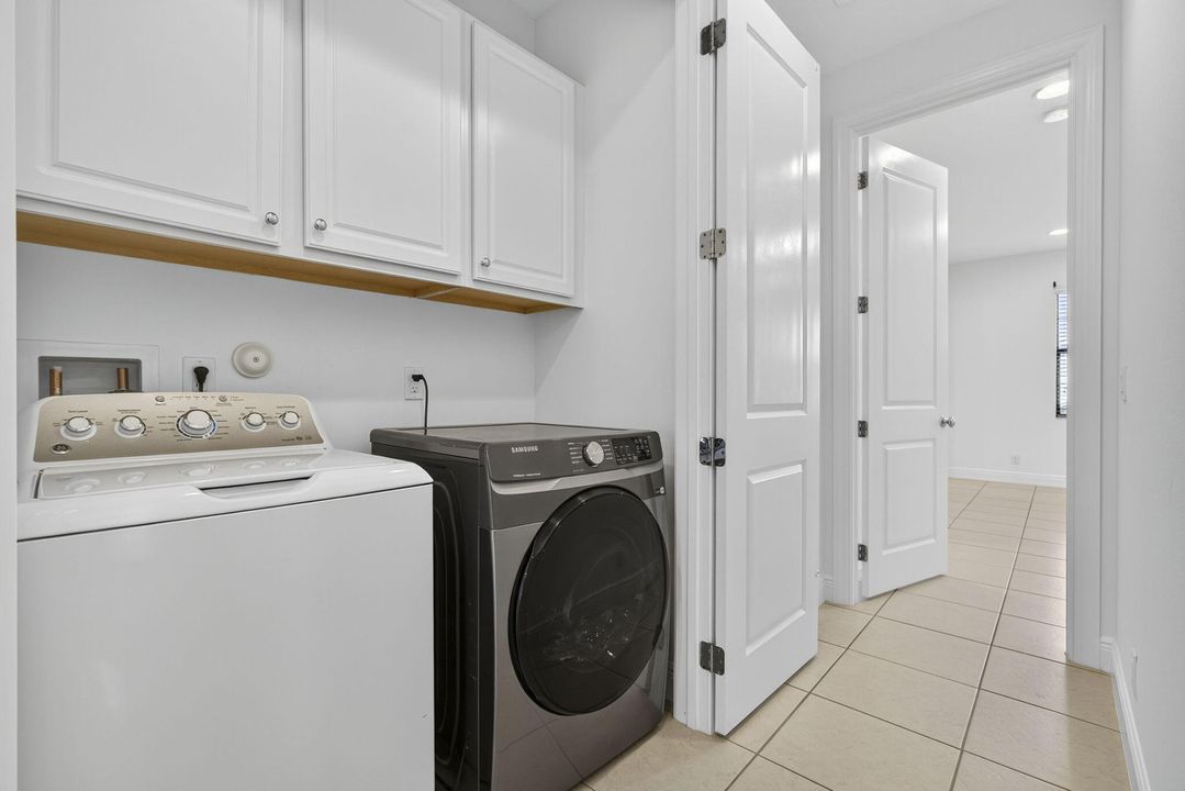 Под контрактом: $4,750 (4 спален, 3 ванн, 2252 Квадратных фут)