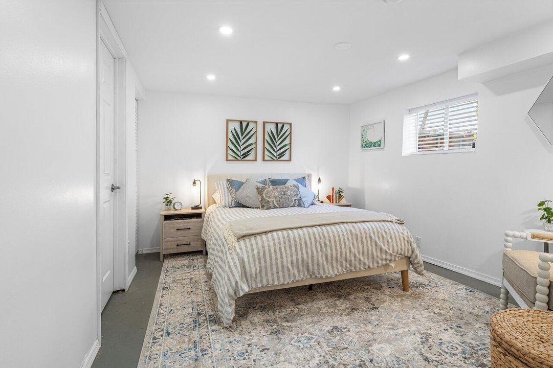 For Sale: $899,900 (3 beds, 2 baths, 2118 Square Feet)