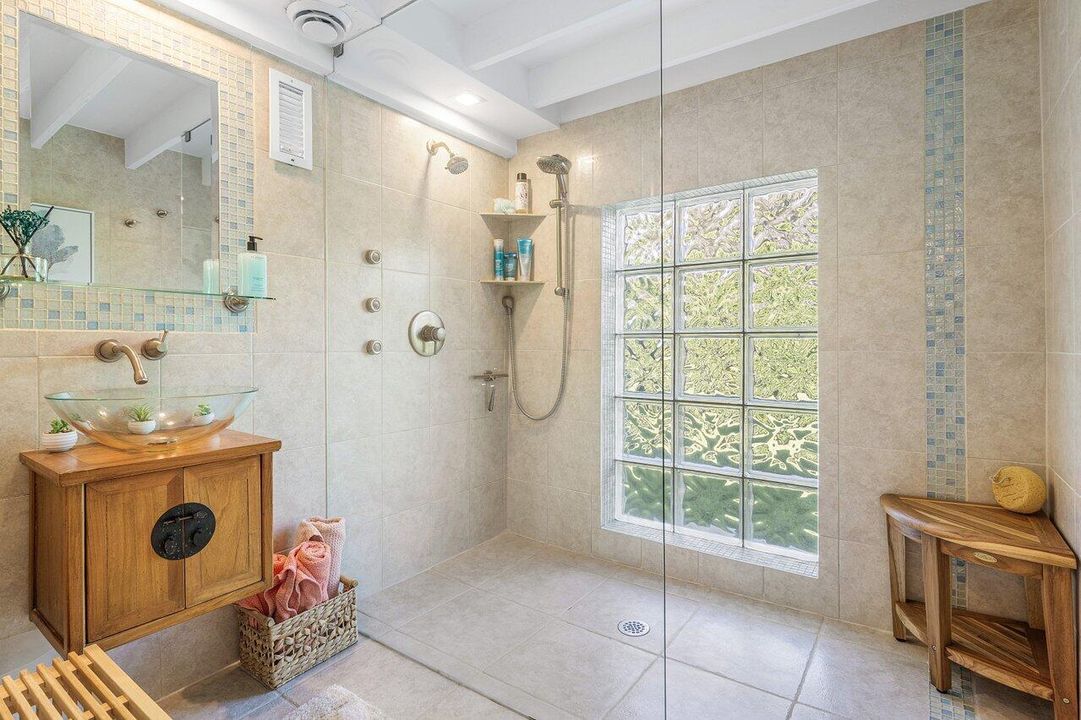 For Sale: $899,900 (3 beds, 2 baths, 2118 Square Feet)