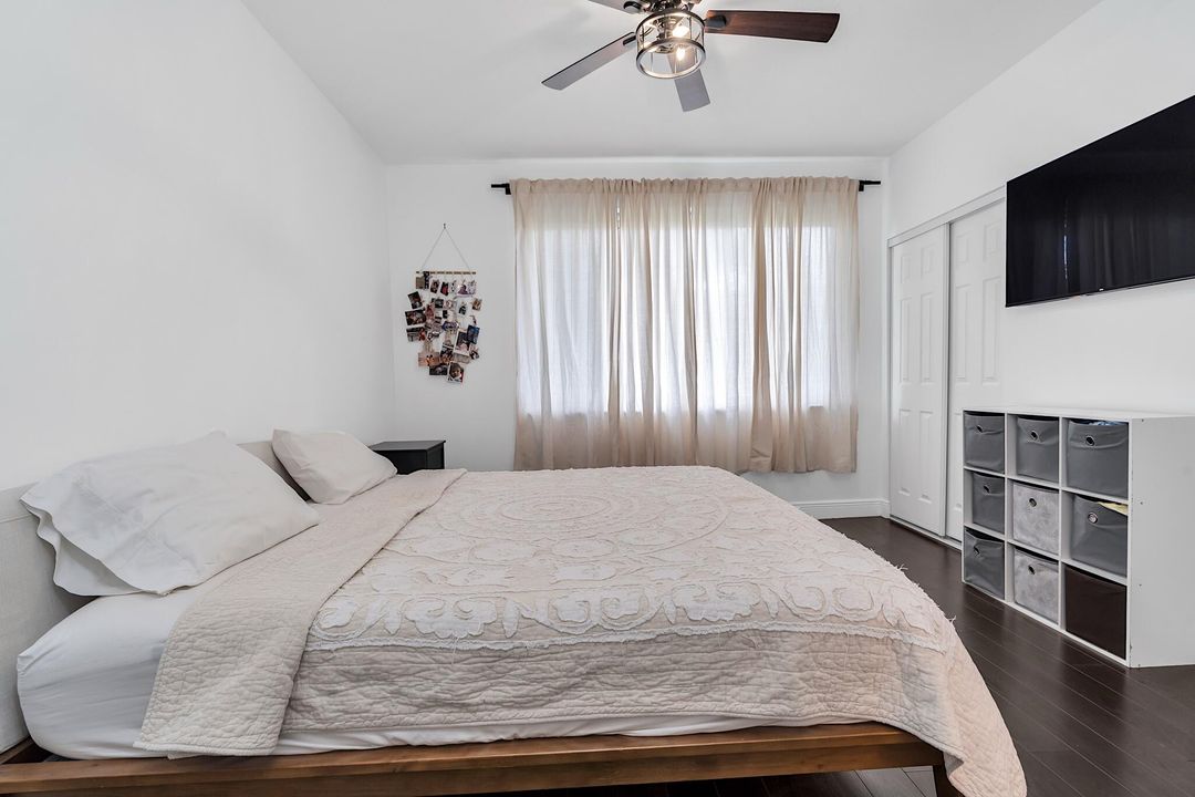 For Sale: $415,000 (2 beds, 2 baths, 1110 Square Feet)