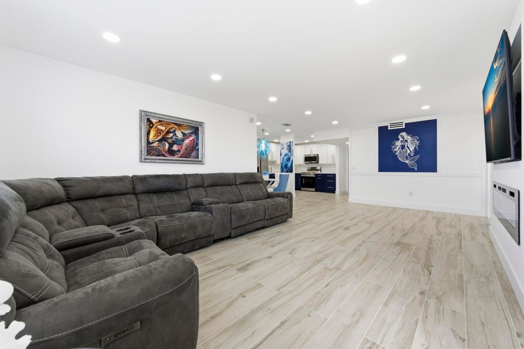 出租: $6,700 (2 贝兹, 2 浴室, 1176 平方英尺)