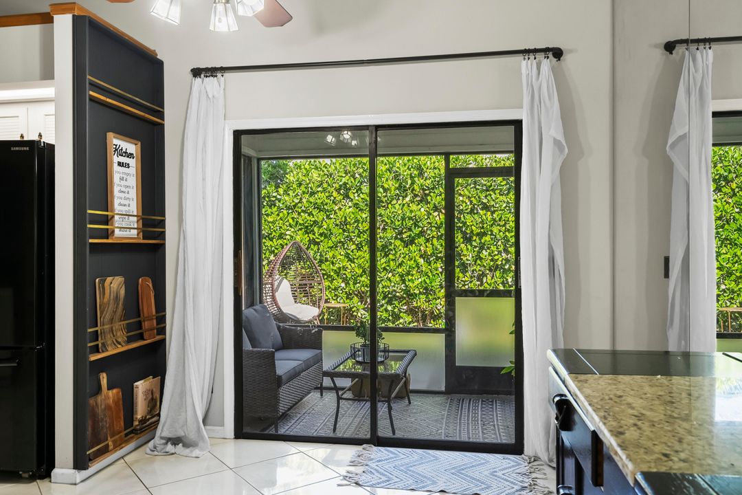 待售: $600,000 (4 贝兹, 2 浴室, 2416 平方英尺)