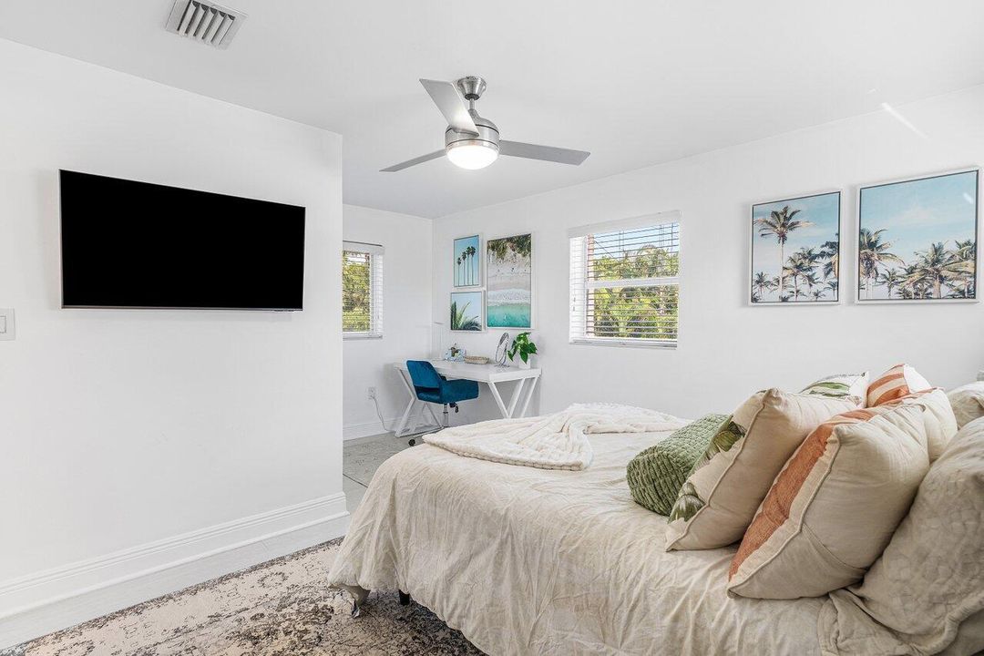 For Sale: $899,900 (3 beds, 2 baths, 2118 Square Feet)