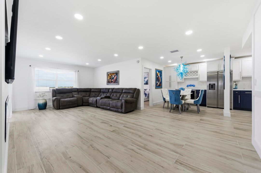 出租: $6,700 (2 贝兹, 2 浴室, 1176 平方英尺)