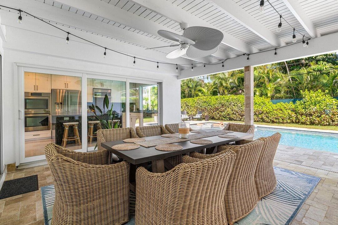 For Sale: $899,900 (3 beds, 2 baths, 2118 Square Feet)