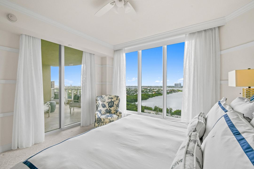 For Sale: $2,495,000 (3 beds, 3 baths, 2818 Square Feet)