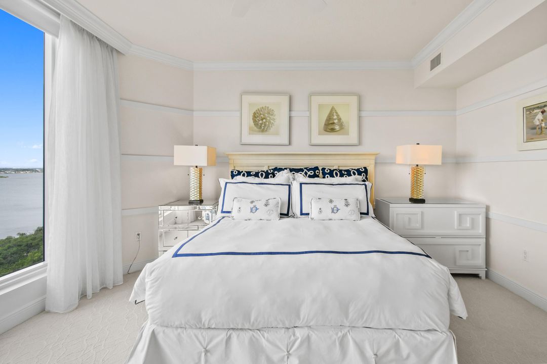 For Sale: $2,495,000 (3 beds, 3 baths, 2818 Square Feet)