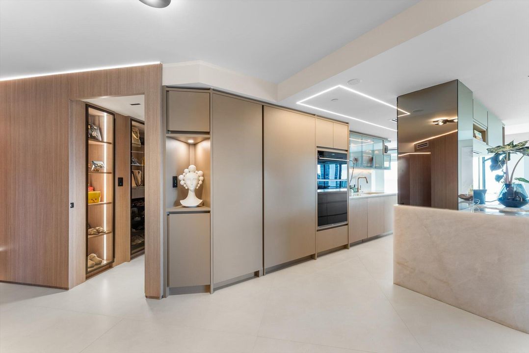 待售: $3,600,000 (3 贝兹, 3 浴室, 2600 平方英尺)