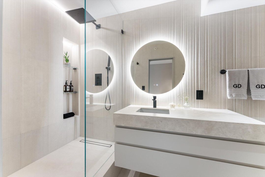 待售: $3,600,000 (3 贝兹, 3 浴室, 2600 平方英尺)