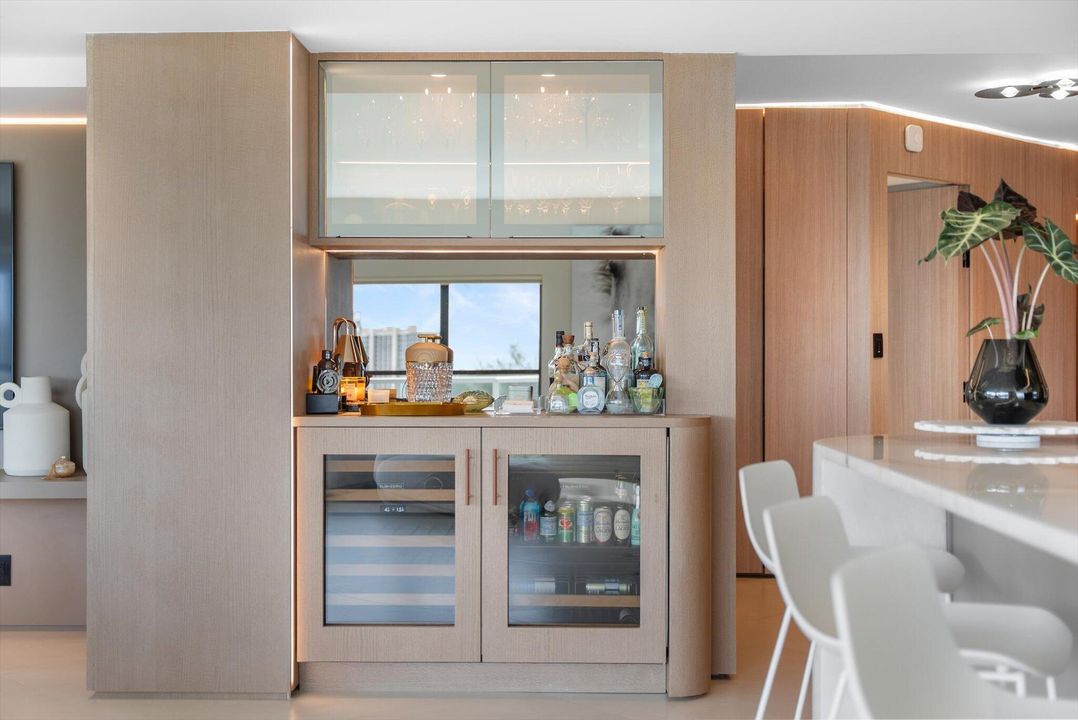 待售: $3,600,000 (3 贝兹, 3 浴室, 2600 平方英尺)