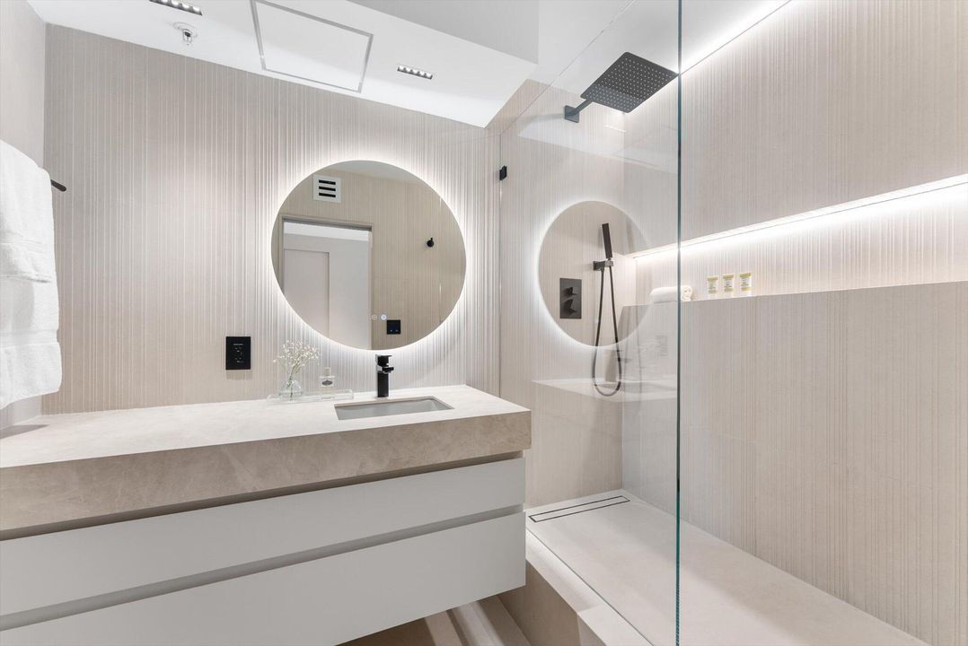 待售: $3,600,000 (3 贝兹, 3 浴室, 2600 平方英尺)