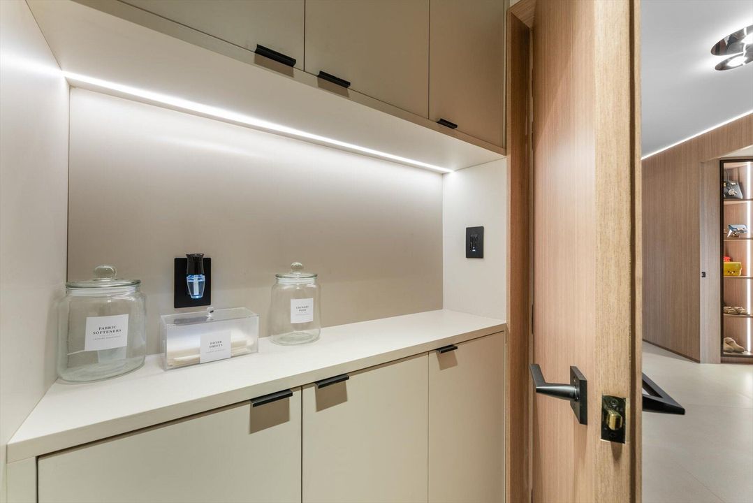 待售: $3,600,000 (3 贝兹, 3 浴室, 2600 平方英尺)