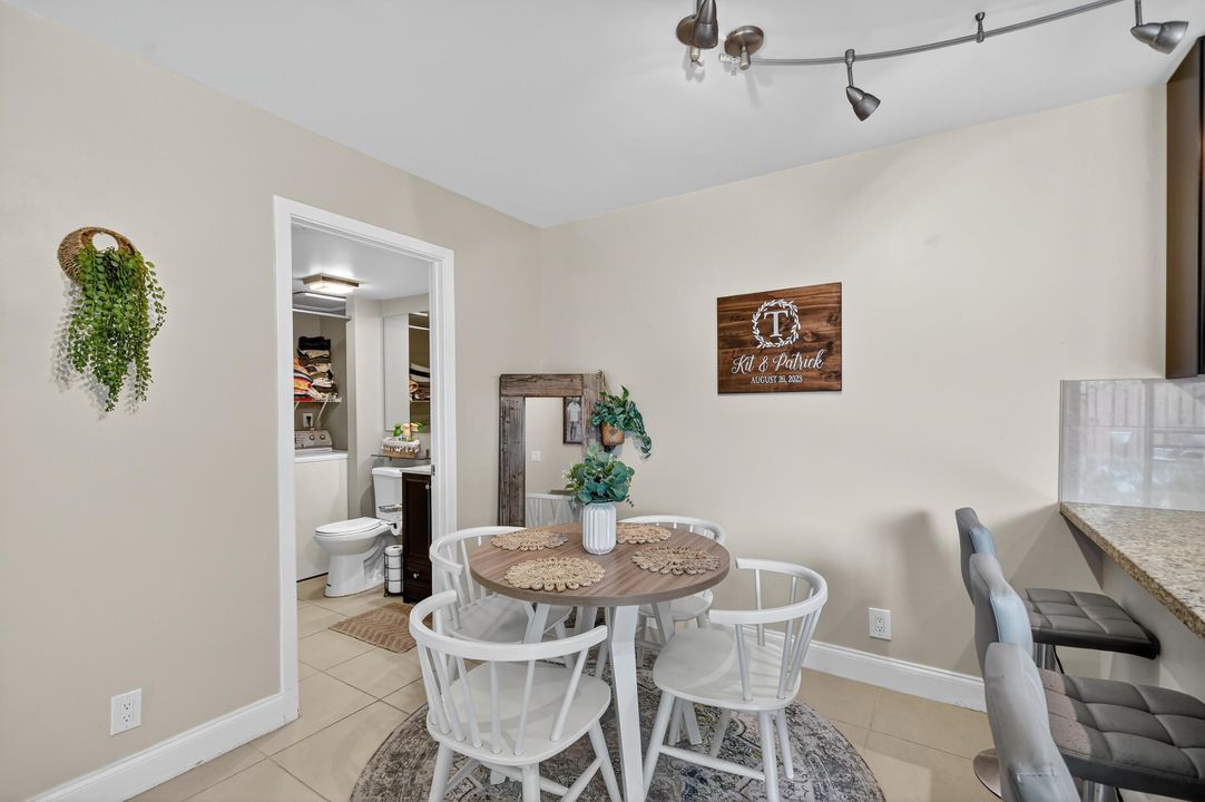 For Sale: $344,900 (2 beds, 2 baths, 1288 Square Feet)