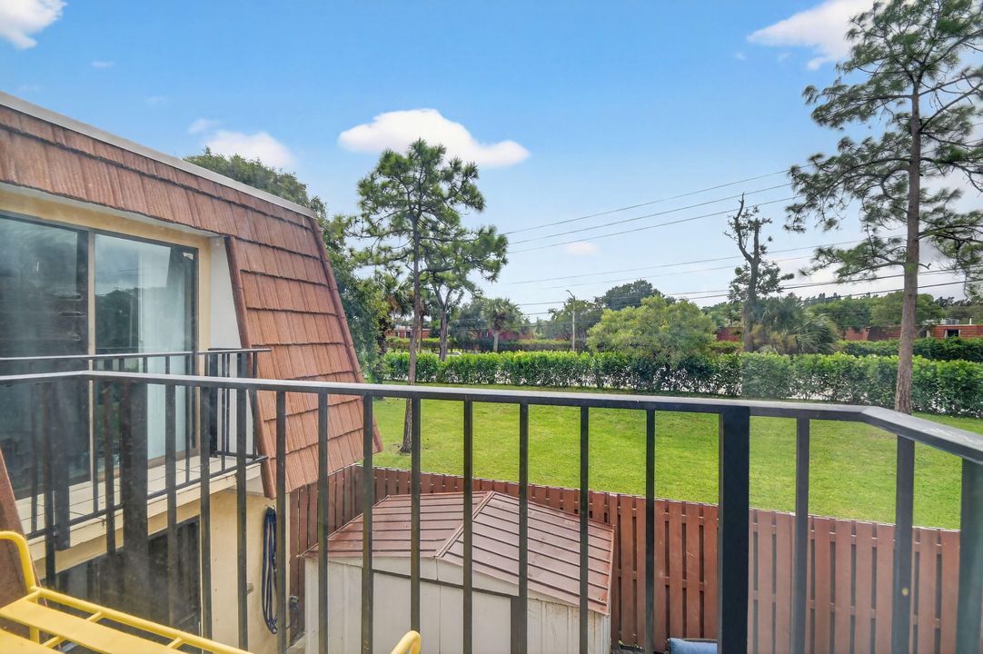 For Sale: $344,900 (2 beds, 2 baths, 1288 Square Feet)