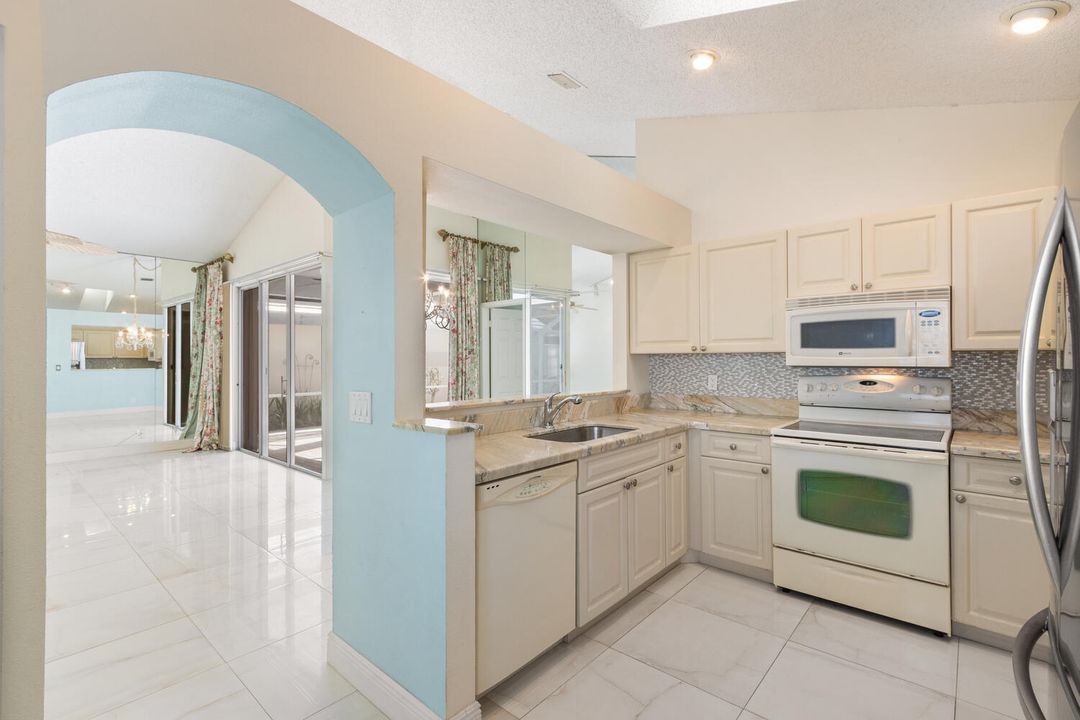 For Sale: $610,000 (3 beds, 2 baths, 1492 Square Feet)