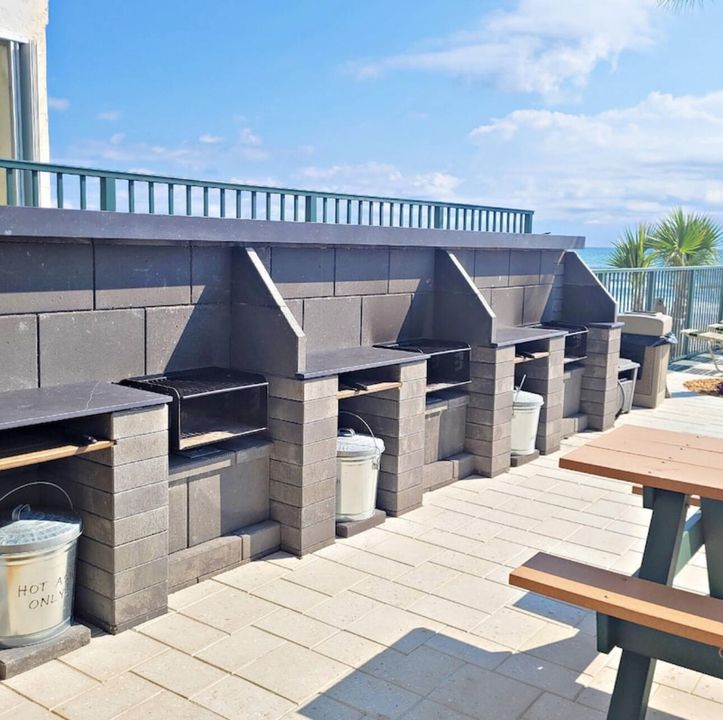 For Sale: $269,900 (1 beds, 1 baths, 600 Square Feet)