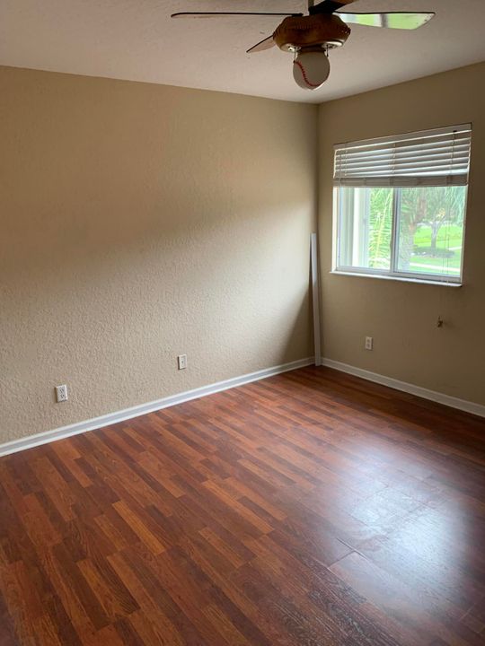 Под контрактом: $3,495 (4 спален, 2 ванн, 2713 Квадратных фут)