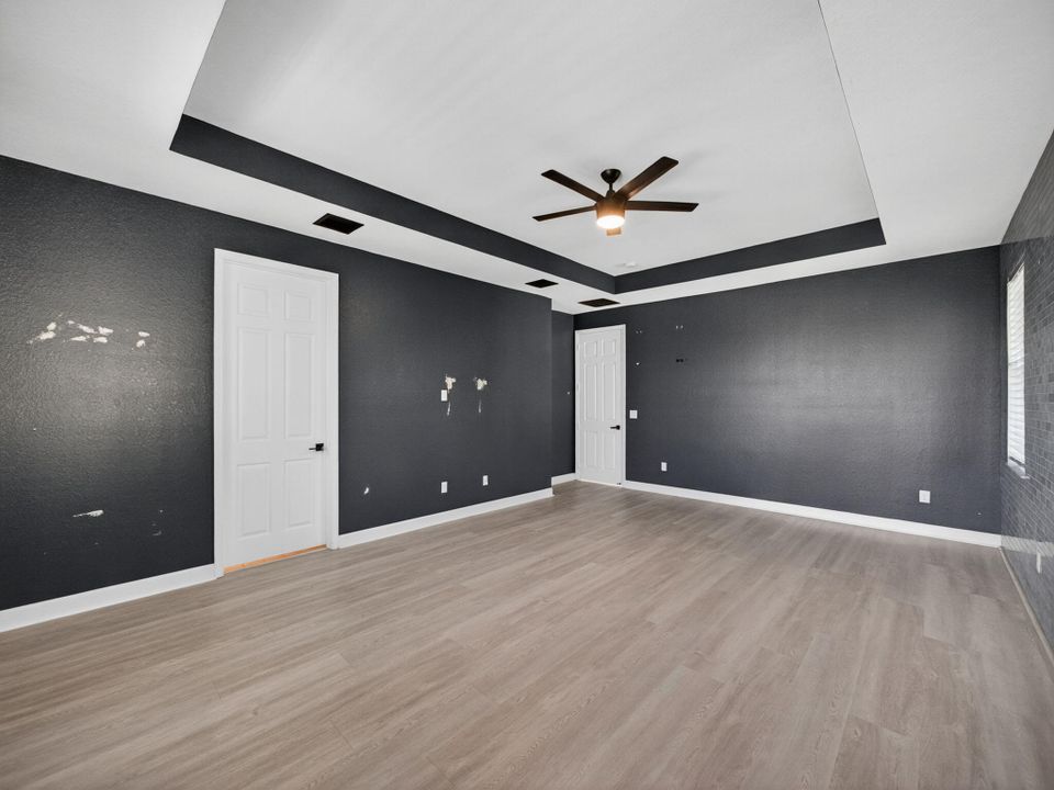 En Venta: $895,000 (5 camas, 4 baños, 3361 Pies cuadrados)